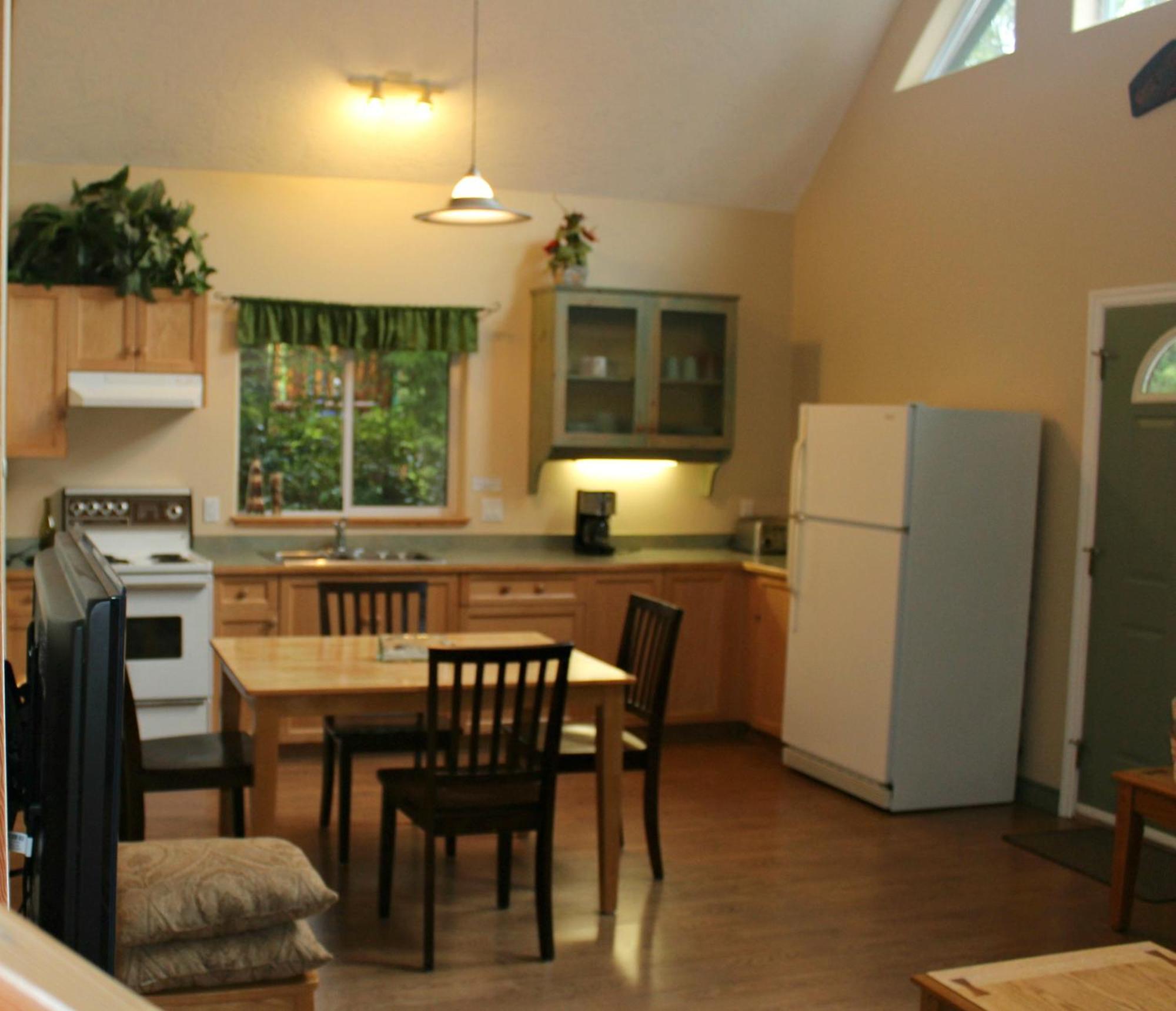 Wild Coast Wilderness Resort Port Renfrew Rom bilde